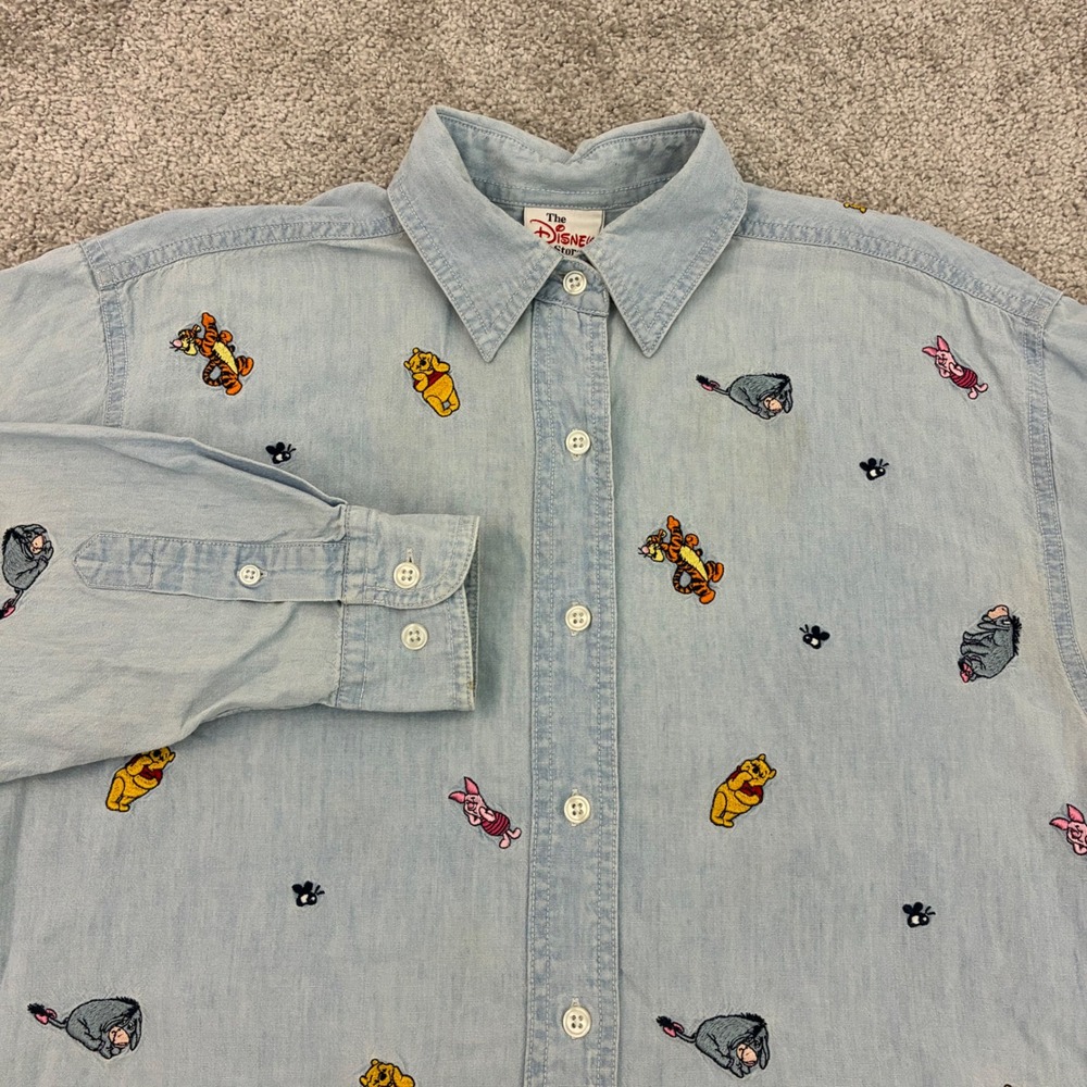 Winnie The Pooh Denim Button Down Womens Medium Disney Store Shirt  
Embroidered